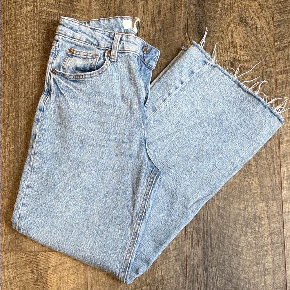 H&M Light Wash Straight Leg Jeans
